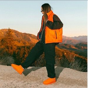 NIB Ugg Ultra Mini Suede Boot Orange Soda 7